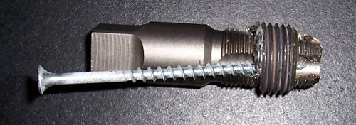 Pipe thread tool